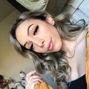 Meet your Posher, Daniela